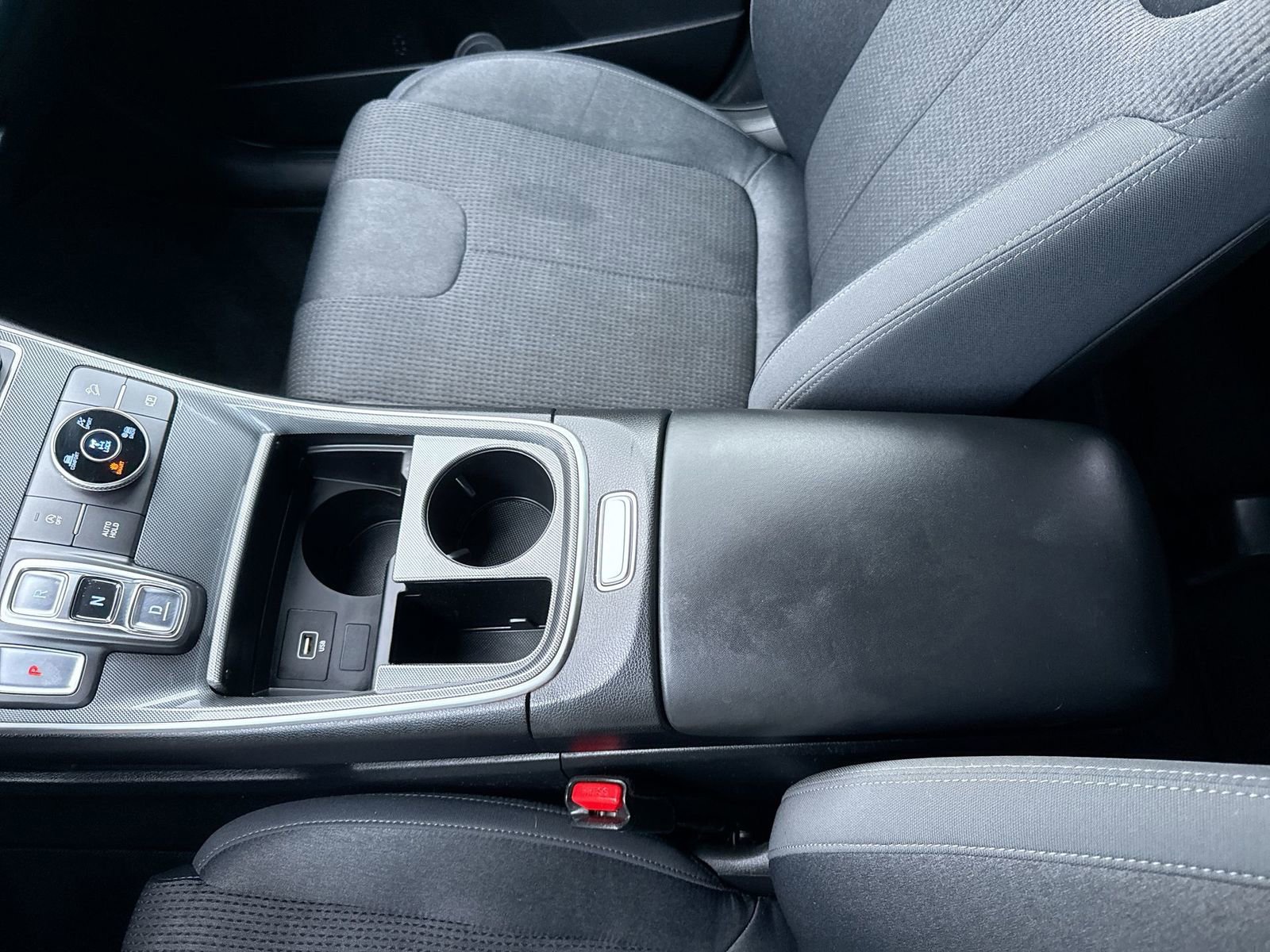 Certified 2022 Hyundai Santa Fe SE w/ Cargo Package image 23