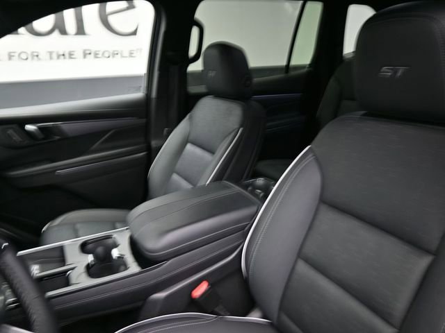 Used 2025 Buick Enclave Sport Touring FWD image 16
