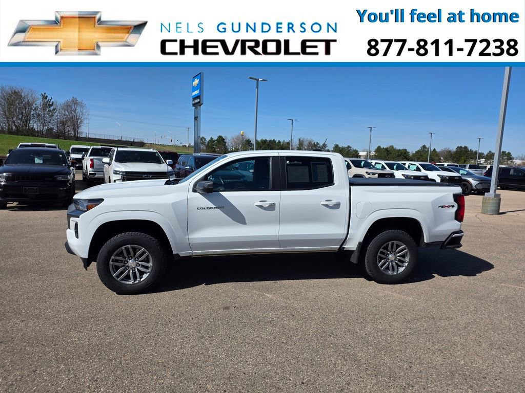 Used 2023 Chevrolet Colorado LT w/ LT Convenience Package II AWD/4WD image 4