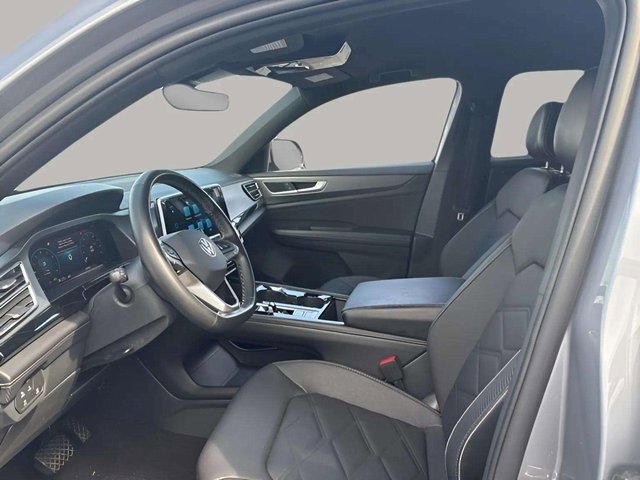 Used 2024 Volkswagen Atlas Cross Sport SE image 6