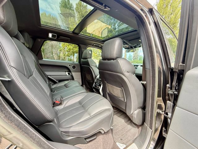 Used 2014 Land Rover Range Rover Sport HSE image 32
