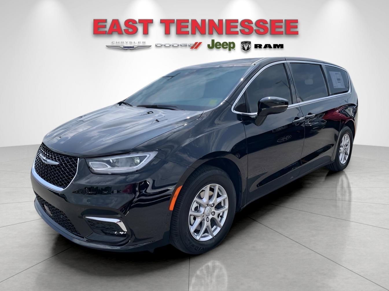 New 2026 Chrysler Pacifica Select image 7