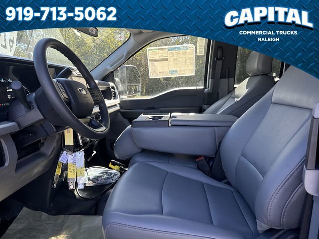 New 2025 Ford F350 XL w/ XL Chrome Package image 19