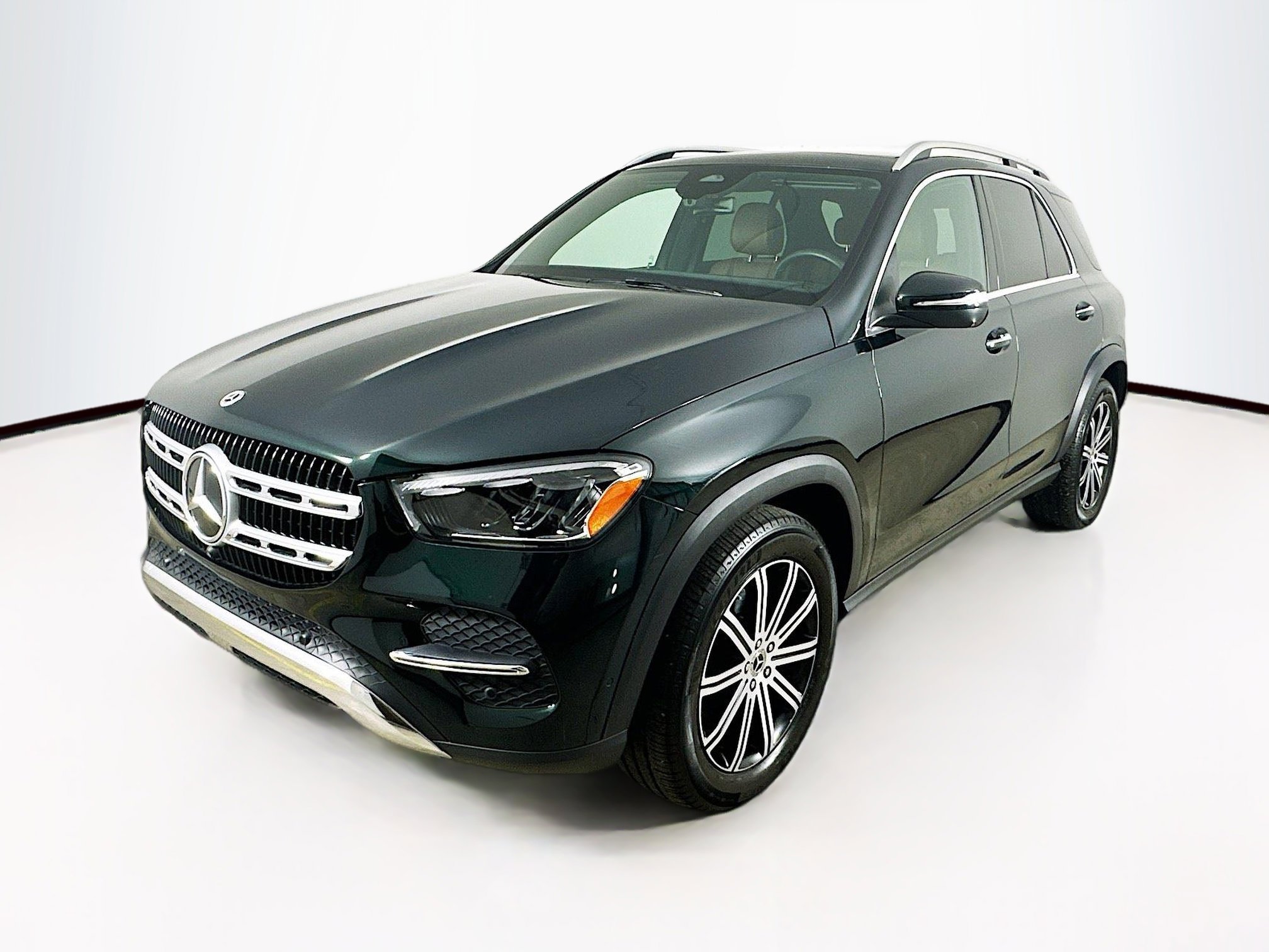 Certified 2024 Mercedes-Benz GLE 350 4MATIC w/ Winter Package image 3