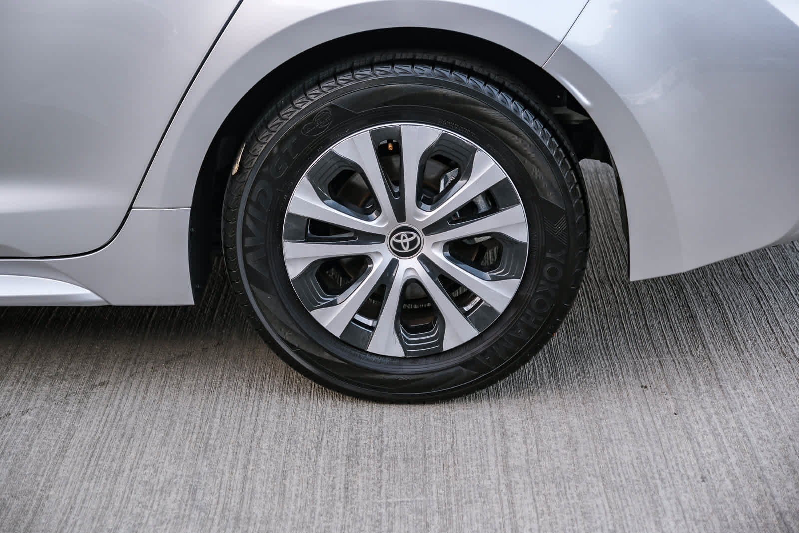 Used 2021 Toyota Corolla LE FWD image 9