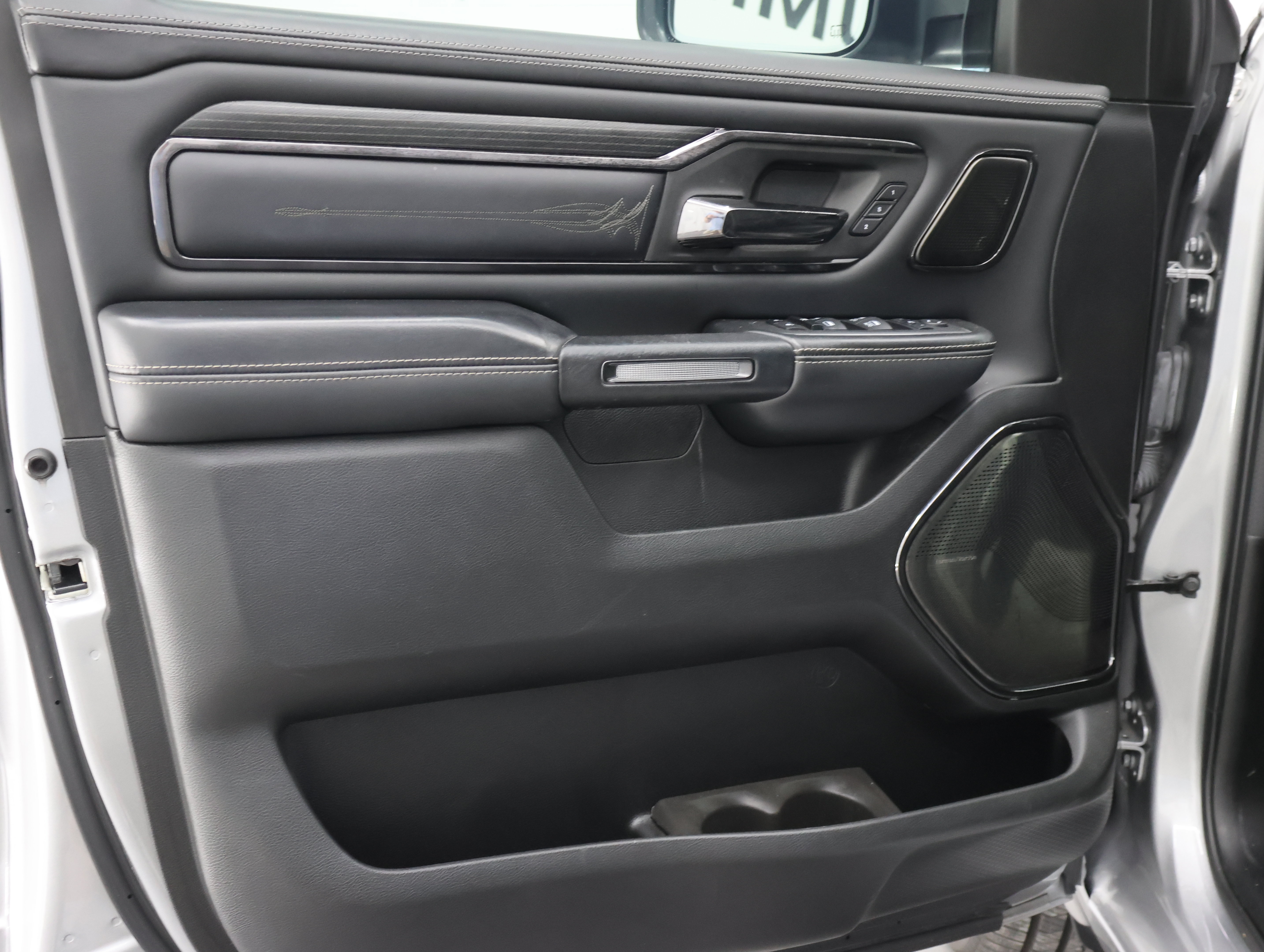 Used 2023 RAM 1500 Limited w/ Night Edition AWD/4WD image 40