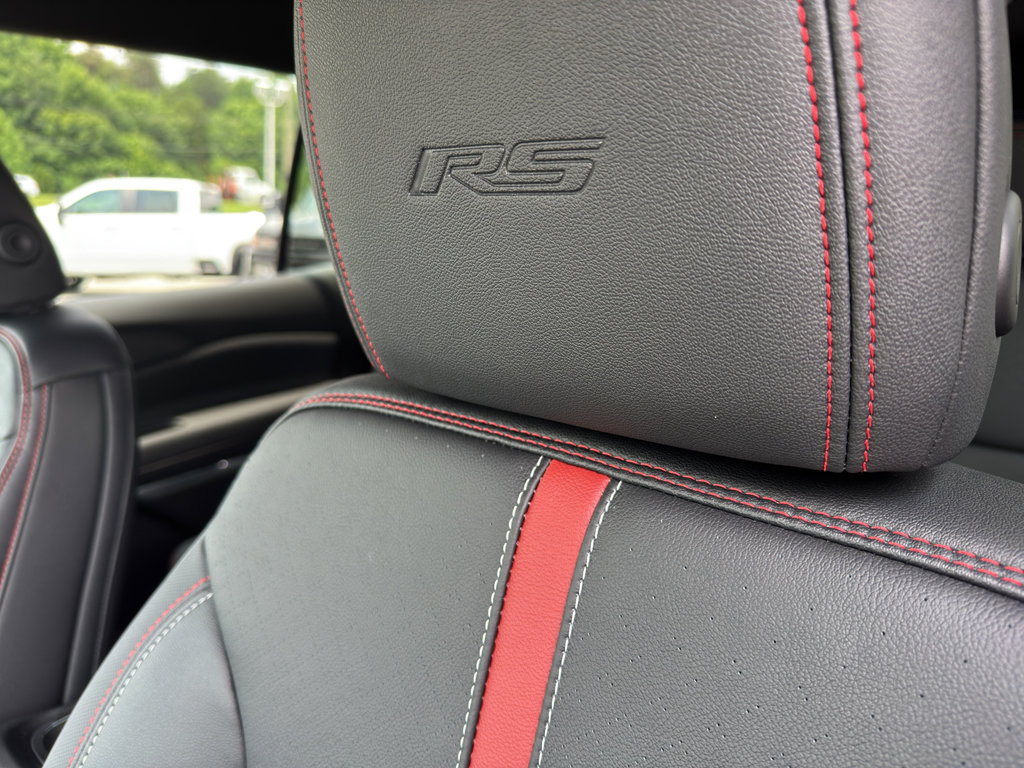 New 2025 Chevrolet Traverse RS image 25