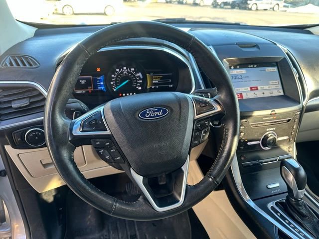 Used 2016 Ford Edge Titanium w/ Technology Package image 24
