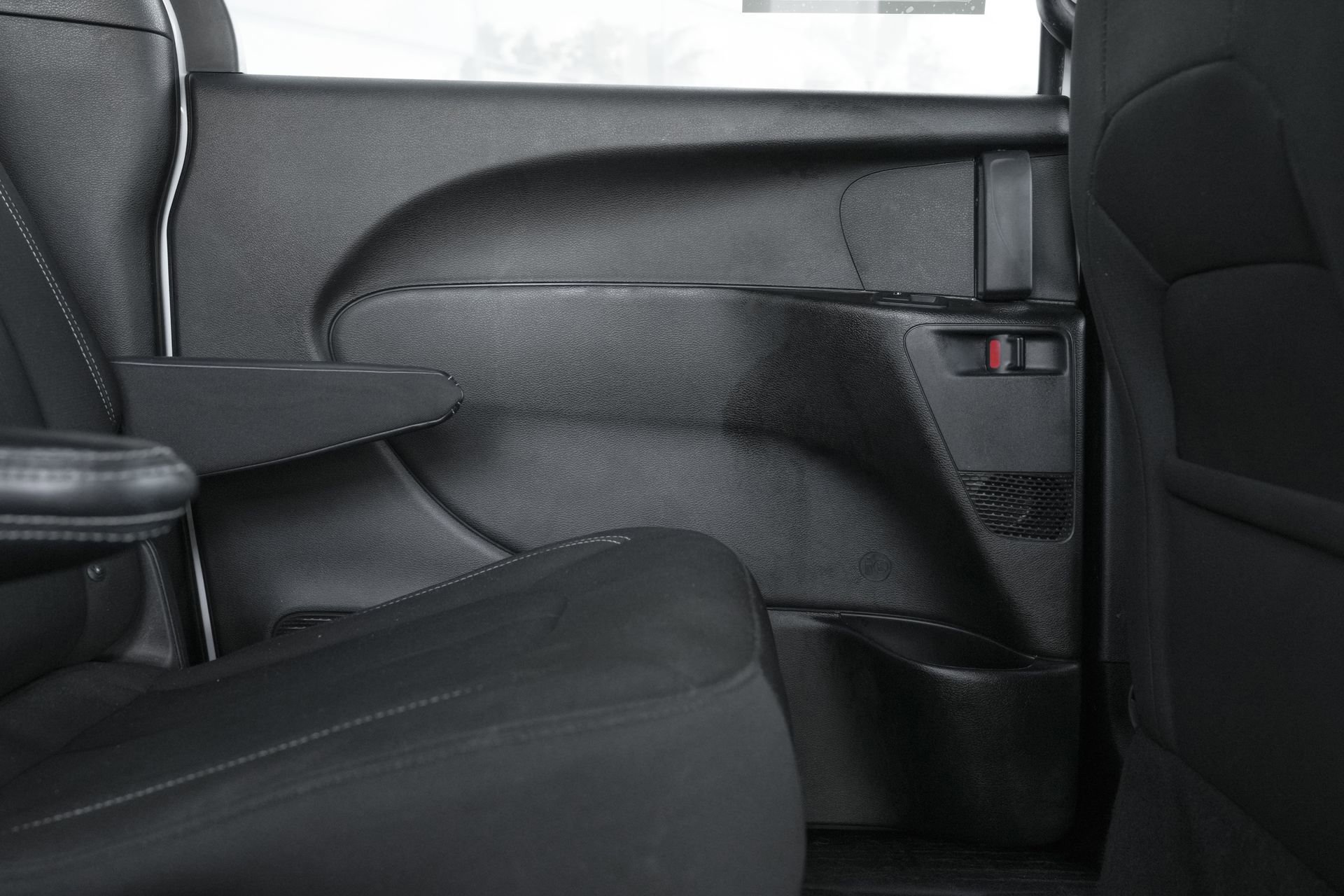 Used 2024 Chrysler Pacifica Touring image 33