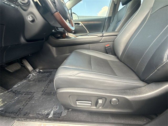 Used 2021 Lexus RX 350L Premium w/ Premium Package image 12