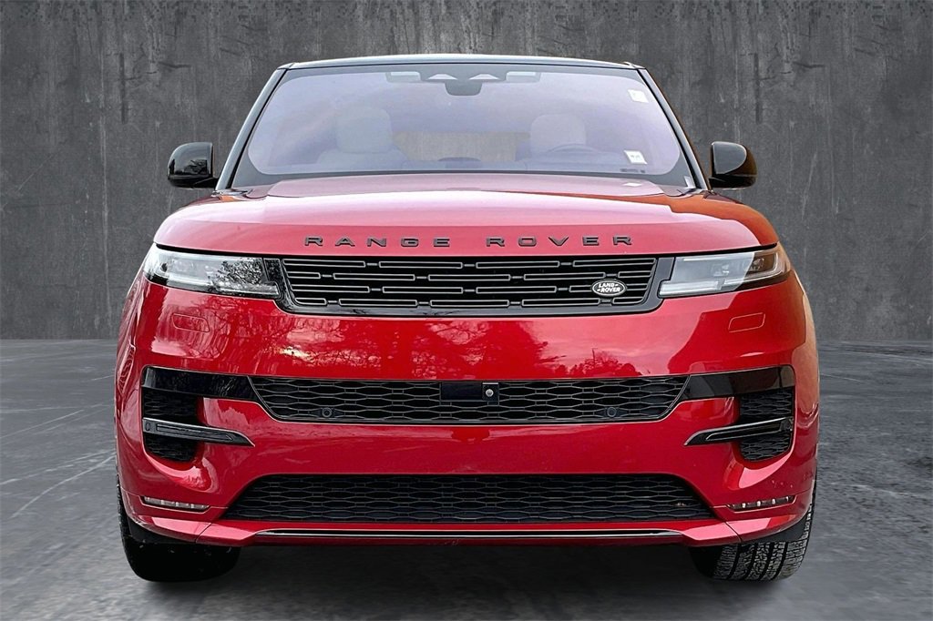 Used 2023 Land Rover Range Rover Sport SE Dynamic image 2