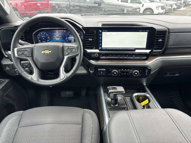Used 2024 Chevrolet Silverado 1500 LT image 11
