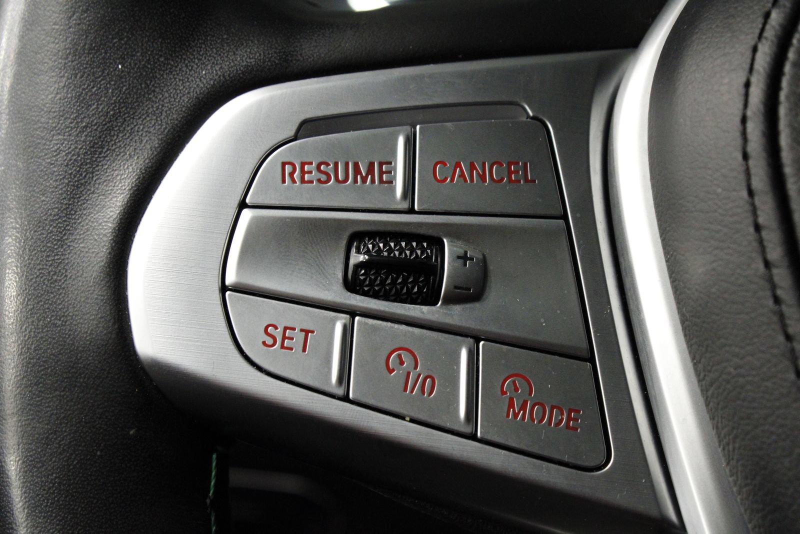 Used 2024 BMW ALPINA XB7 AWD/4WD image 25