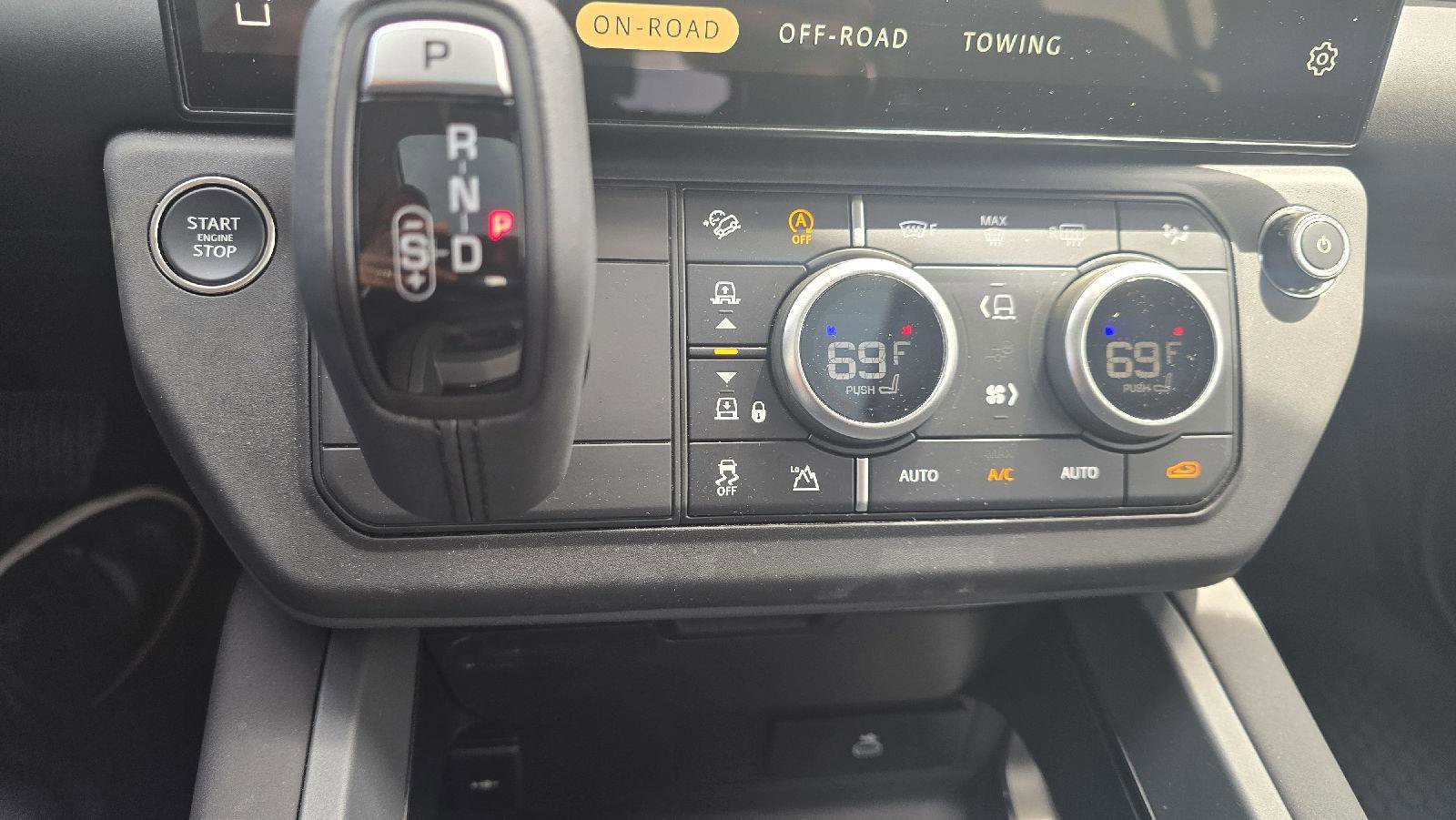 Certified 2026 Land Rover Defender 110 S AWD/4WD image 13