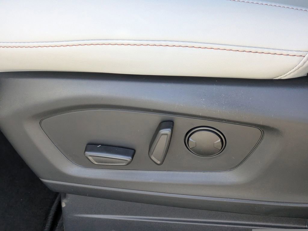 New 2026 Ford Explorer Active image 24