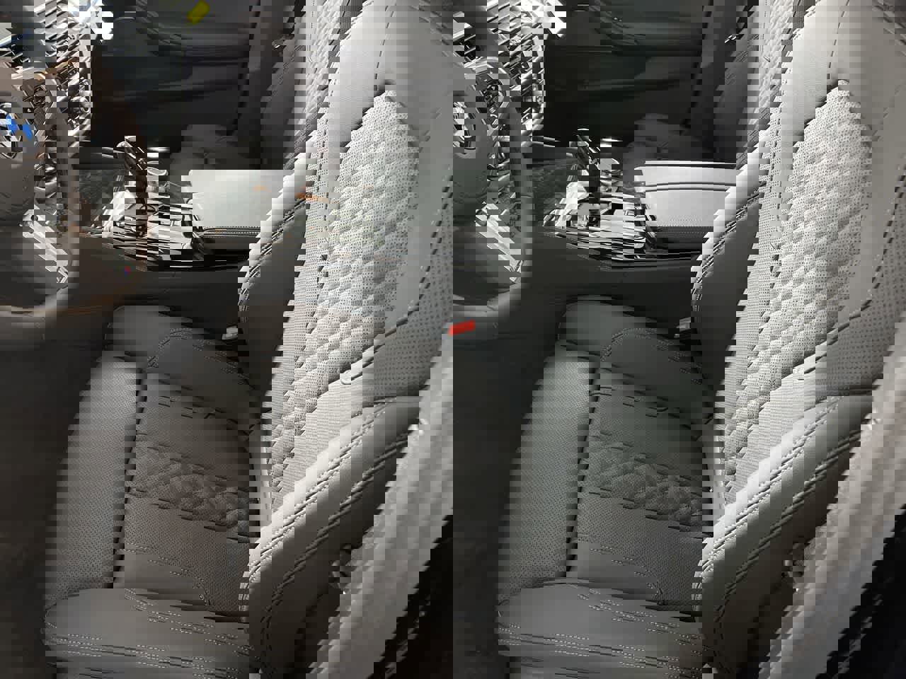 Used 2023 BMW 530i xDrive w/ M Sport Package image 9