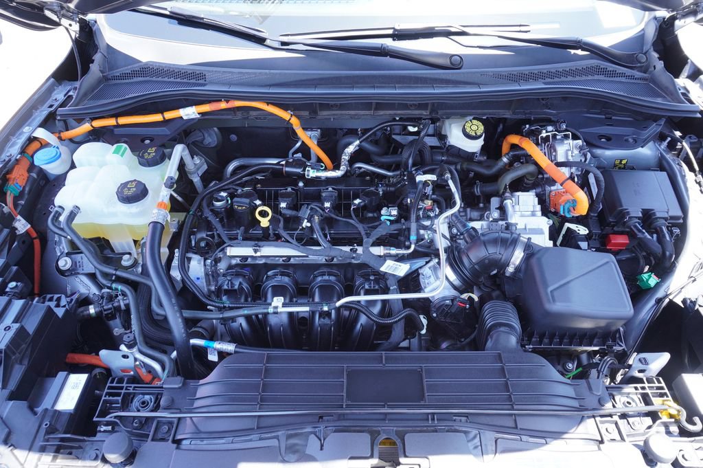 Used 2025 Ford Escape ST-Line w/ Equipment Group 301A FWD image 7