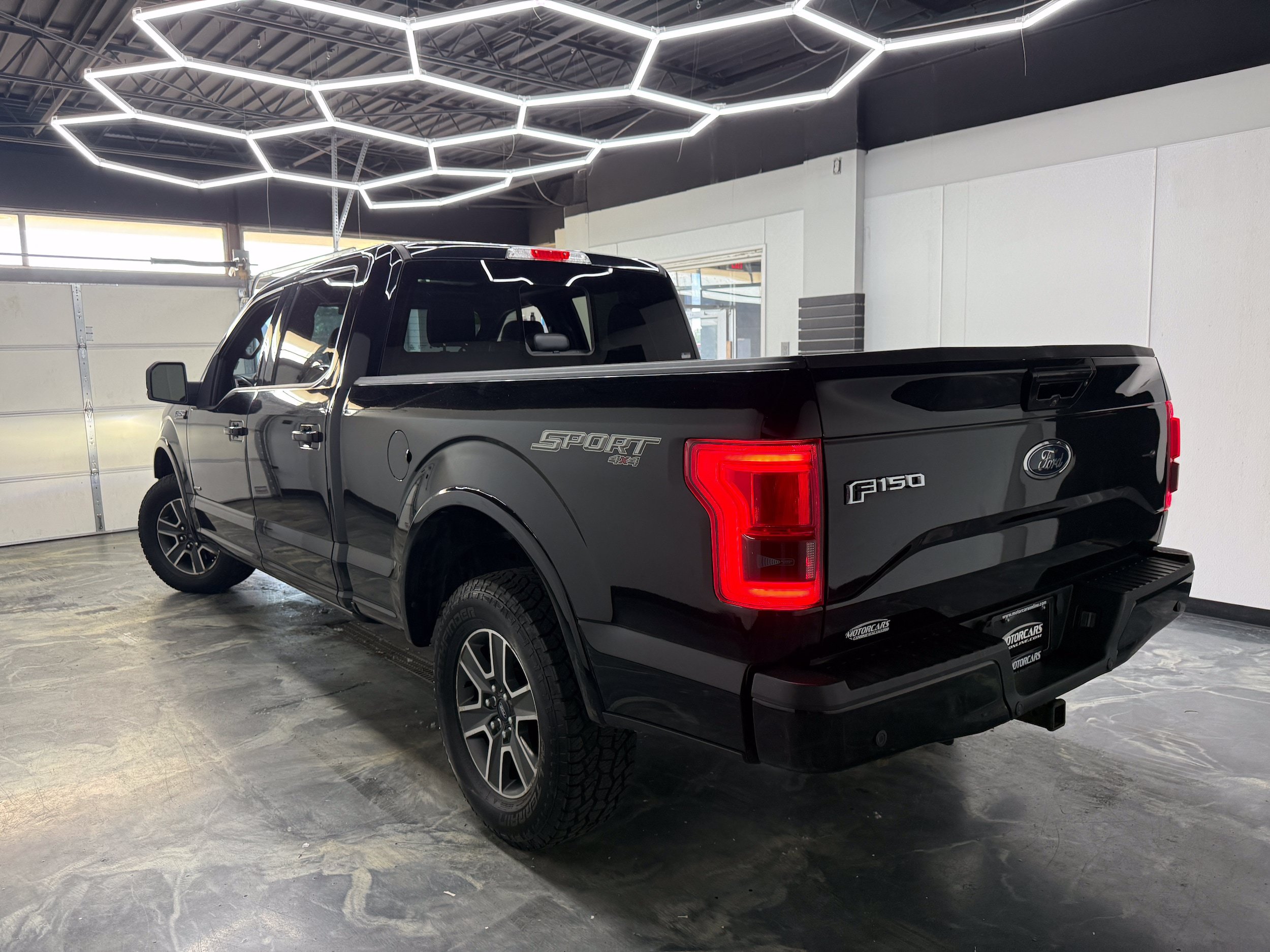 Used 2016 Ford F150 XLT w/ Equipment Group 302A Luxury AWD/4WD image 5