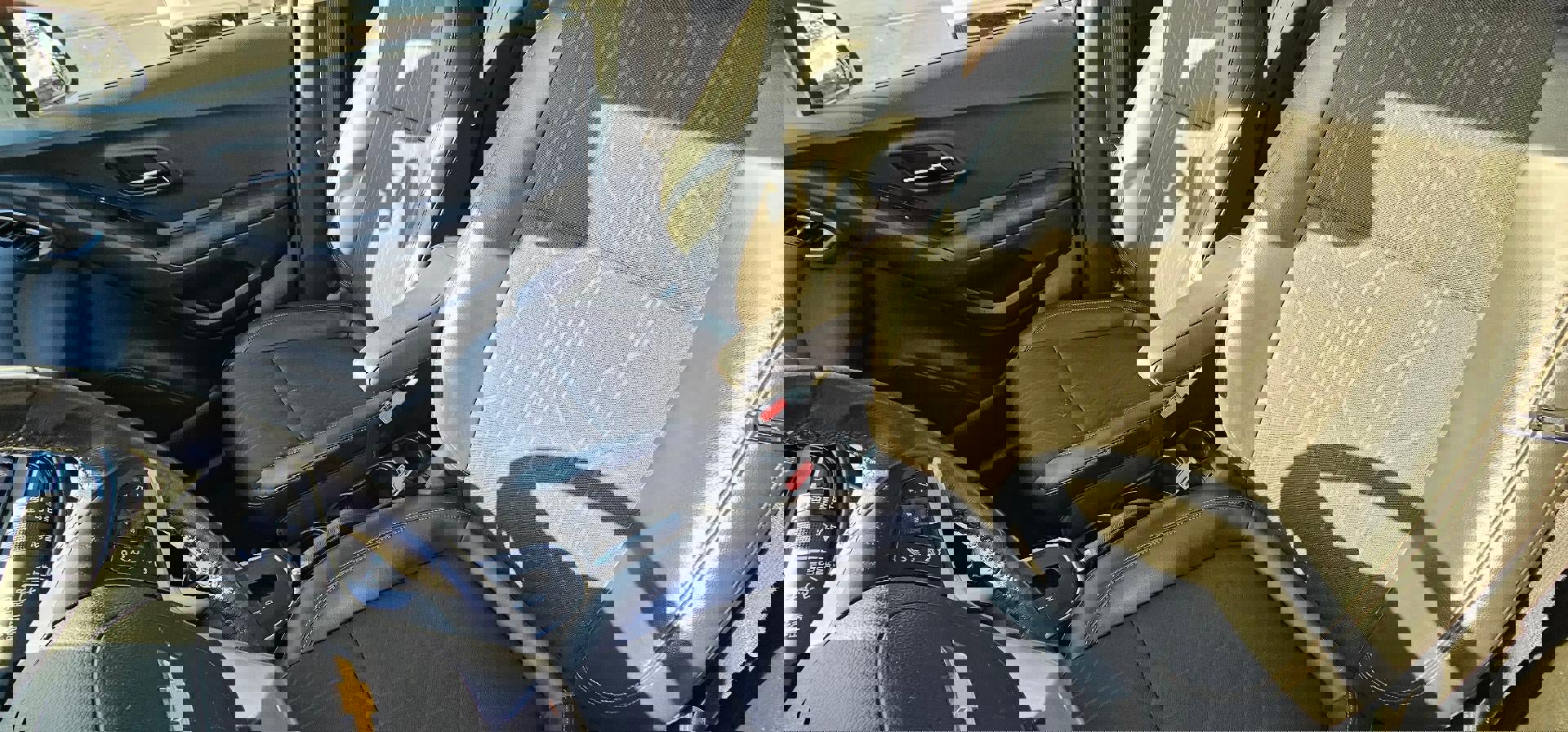 Used 2022 Chevrolet Trax LT w/ Sport Edition image 10