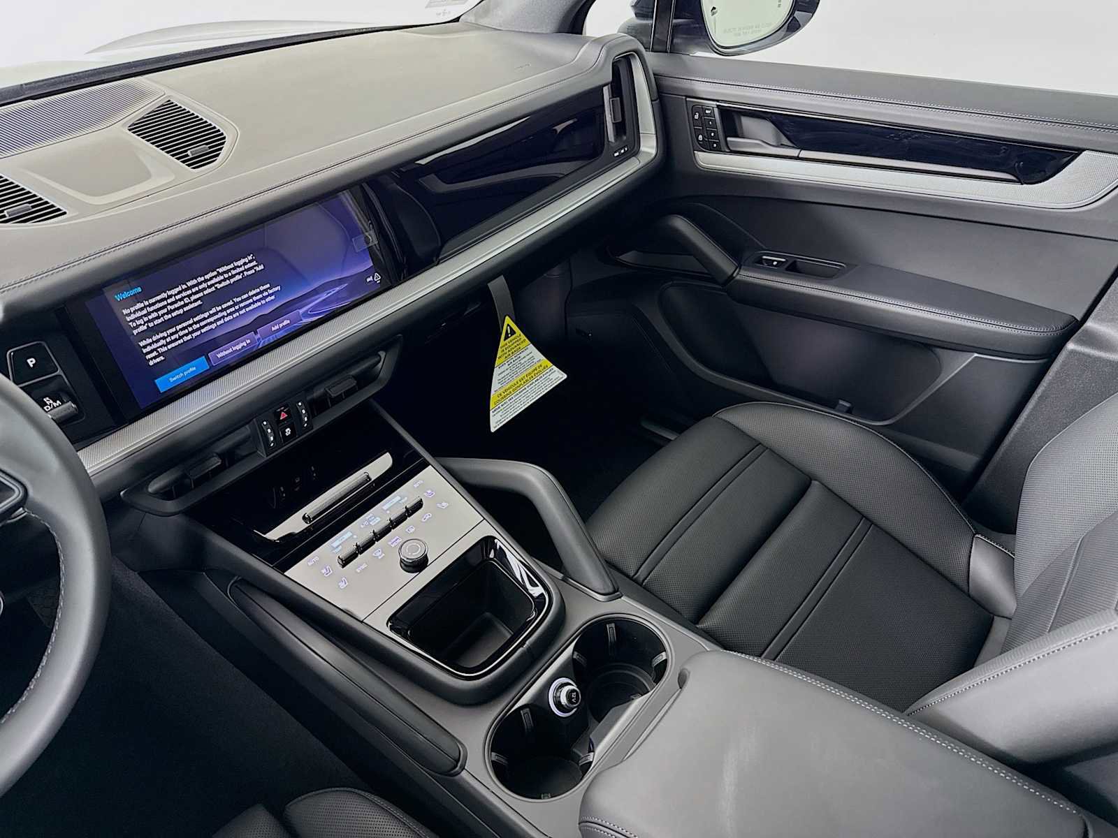 New 2026 Porsche Cayenne image 24