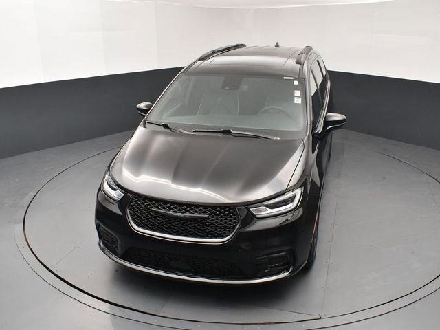 Used 2024 Chrysler Pacifica Limited w/ S Appearance Package image 14