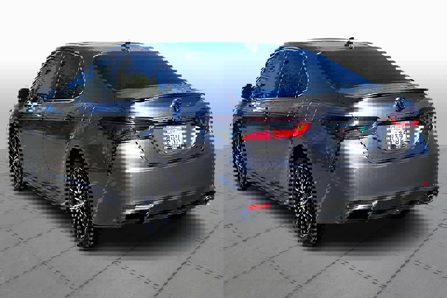 Certified 2022 Toyota Camry SE image 11