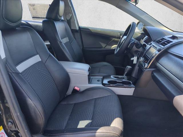 Used 2012 Toyota Camry SE FWD image 18