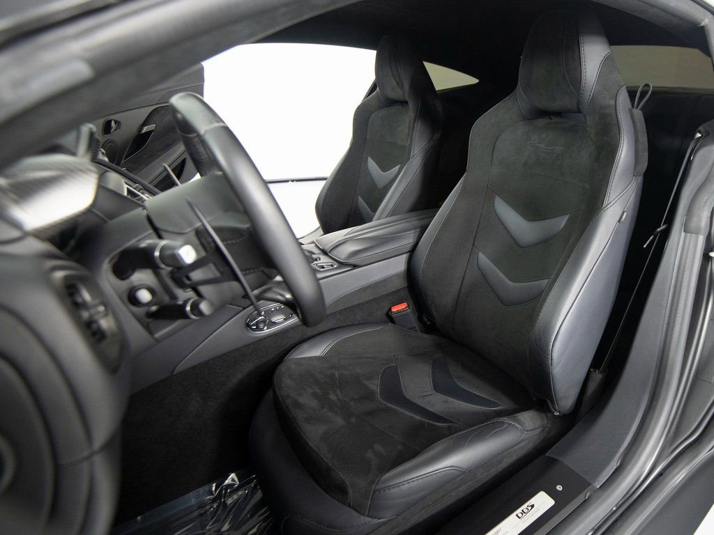 Used 2022 Aston Martin DBS Superleggera image 31
