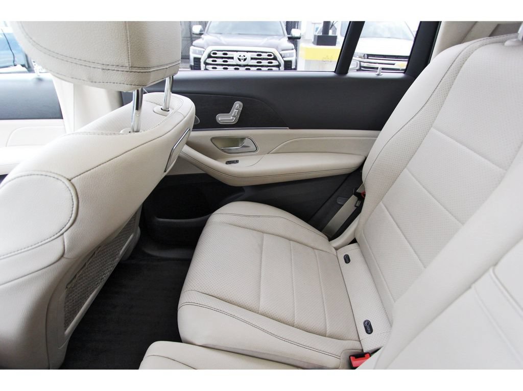 Used 2020 Mercedes-Benz GLS 450 4MATIC image 12