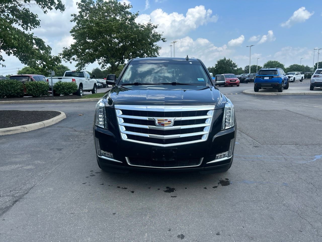 Used 2020 Cadillac Escalade Luxury AWD/4WD image 8