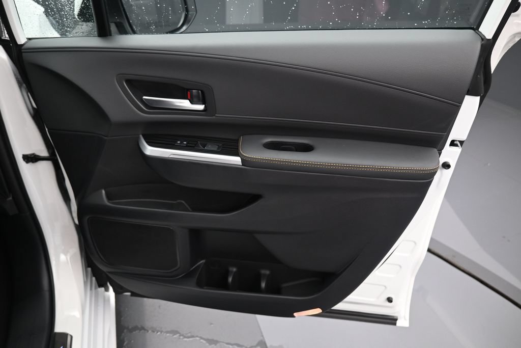 Certified 2026 Toyota Sienna XLE Woodland Edition AWD/4WD image 35