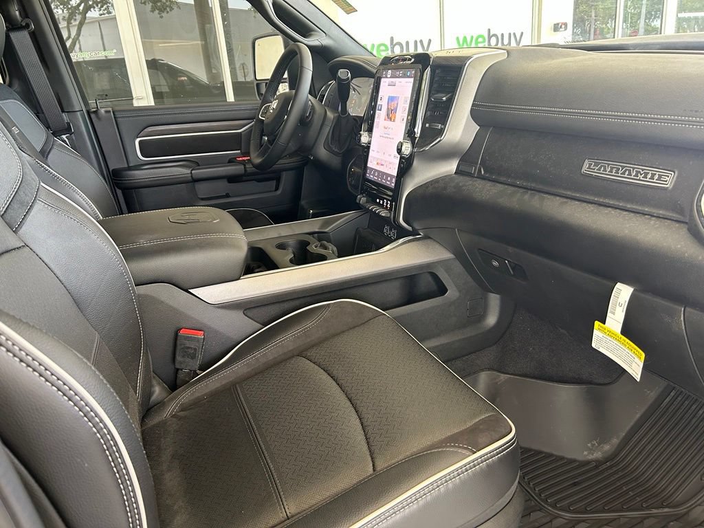 Used 2025 RAM 2500 Laramie w/ Night Edition AWD/4WD image 27