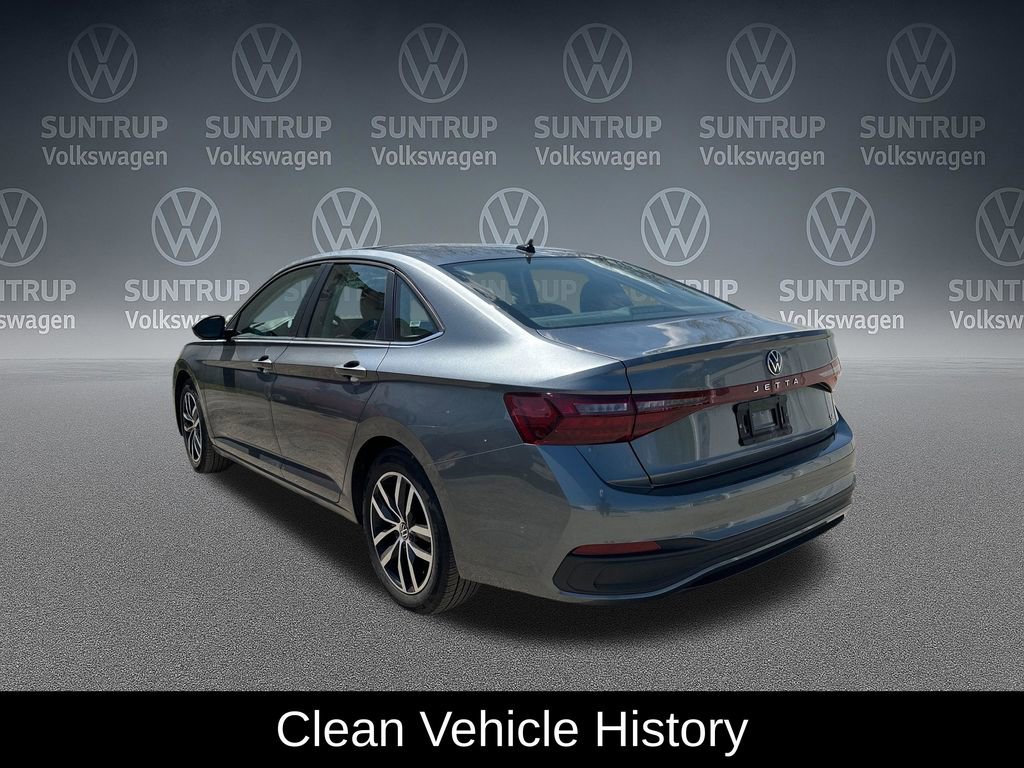 Used 2025 Volkswagen Jetta SE FWD image 3
