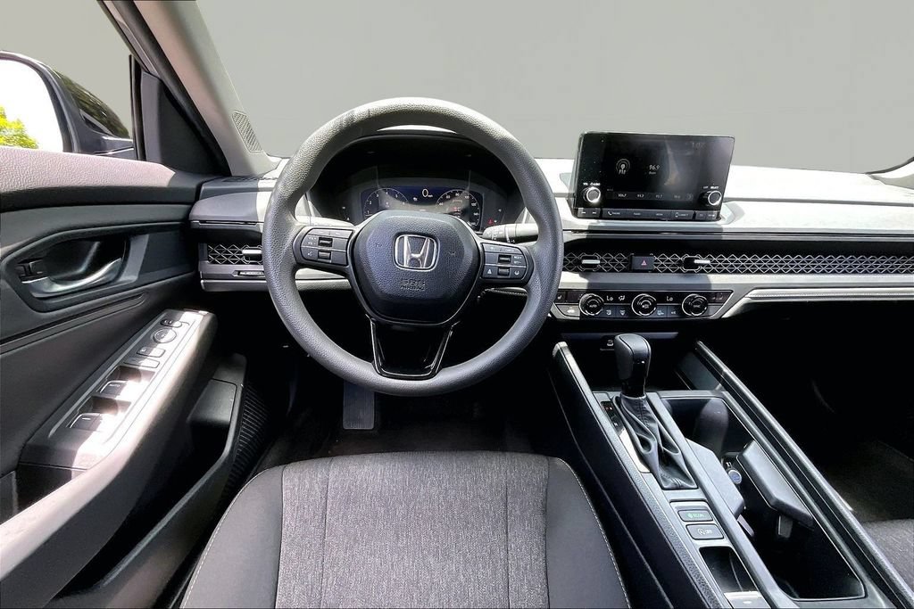Certified 2025 Honda Accord SE image 8