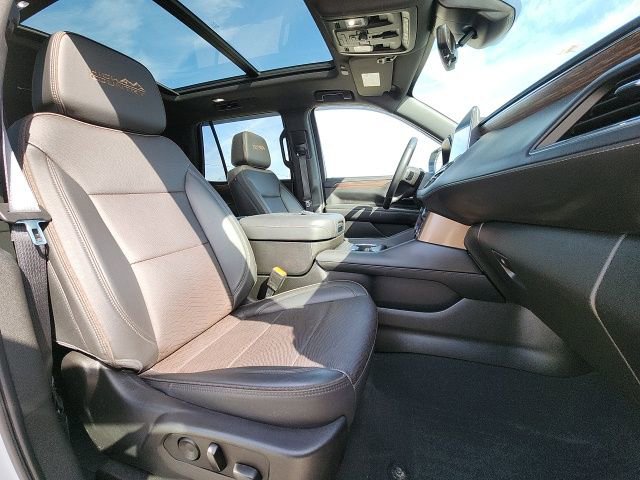 Used 2023 Chevrolet Tahoe High Country image 5