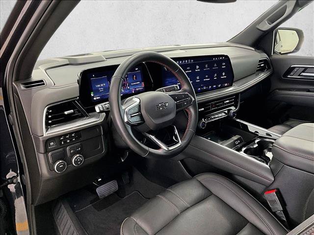 Used 2025 Chevrolet Suburban RST RWD image 14