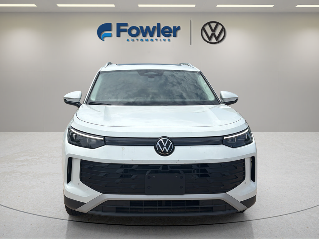 New 2026 Volkswagen Tiguan SE FWD image 2