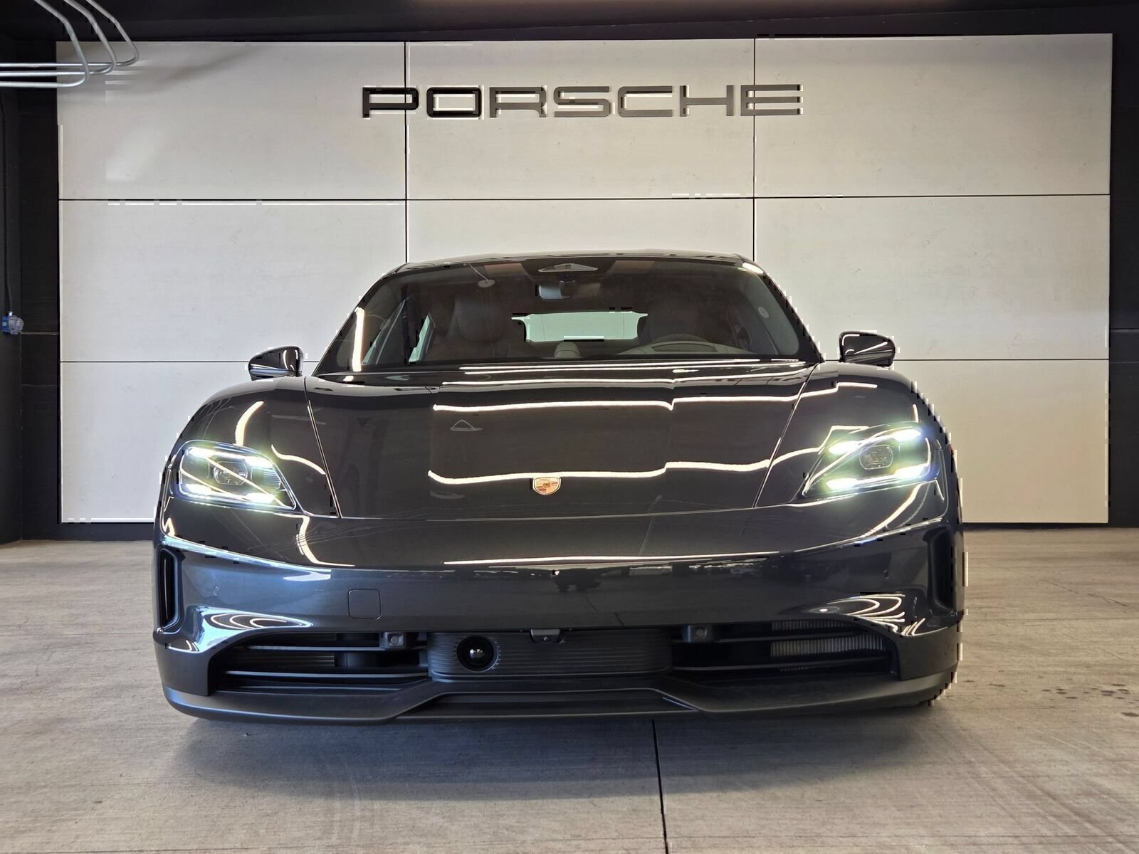 Used 2026 Porsche Taycan 4S AWD/4WD image 26