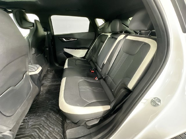 Used 2024 Kia EV6 GT-Line AWD/4WD image 28