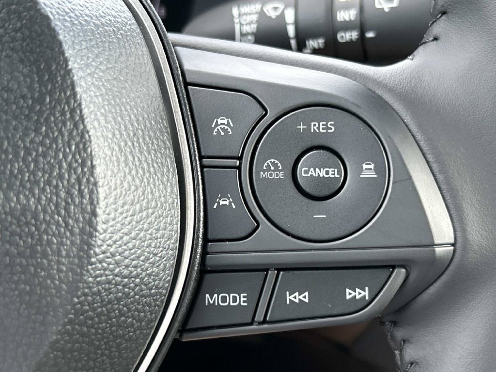 New 2026 Toyota Corolla Cross LE FWD image 32