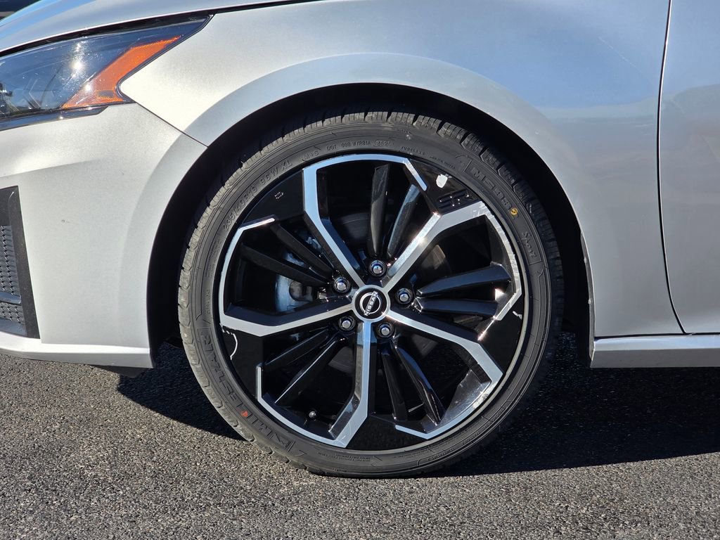 Used 2024 Nissan Altima 2.5 SR image 4