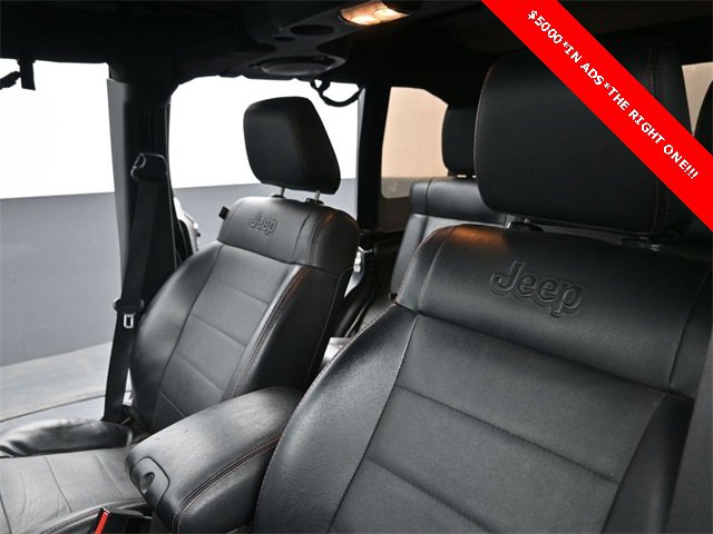 Used 2012 Jeep Wrangler Unlimited Sahara image 11