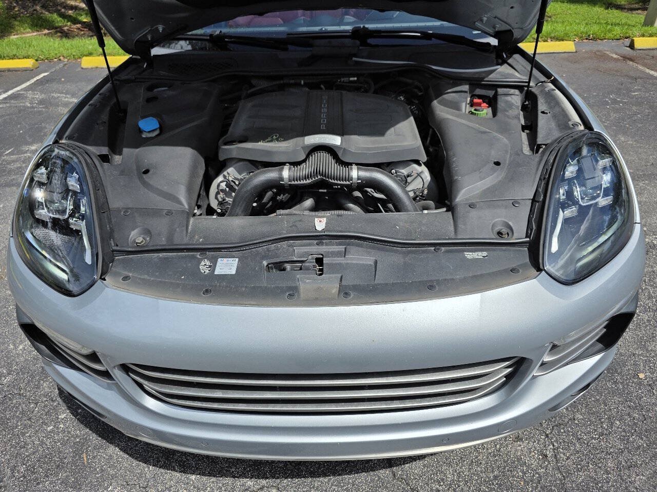 Used 2016 Porsche Cayenne S AWD/4WD image 14