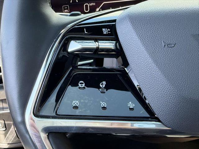 Used 2025 Cadillac Escalade ESV Sport AWD/4WD image 25