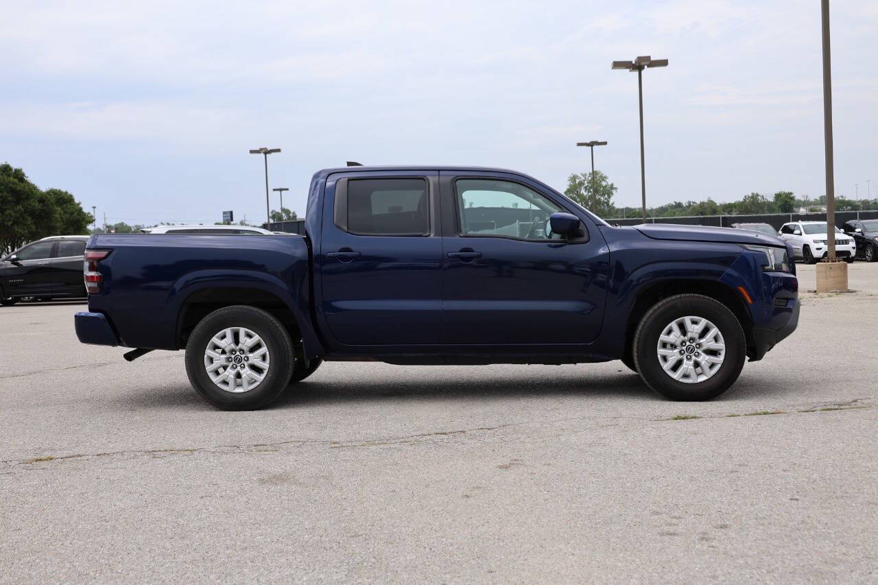 Used 2022 Nissan Frontier SV RWD image 7