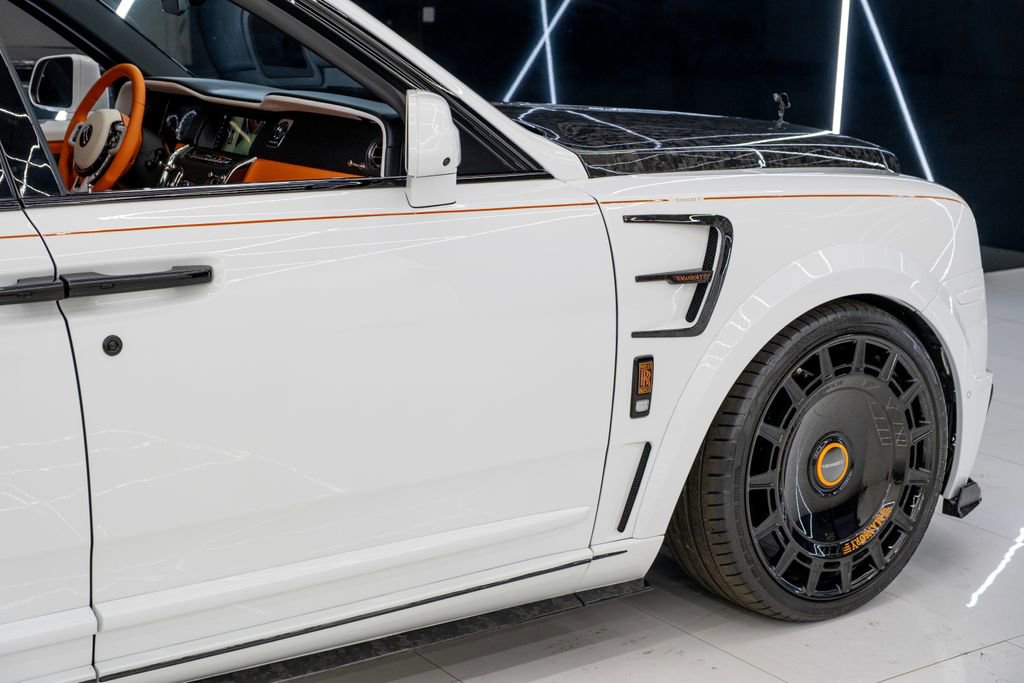 Used 2024 Rolls-Royce Cullinan image 12