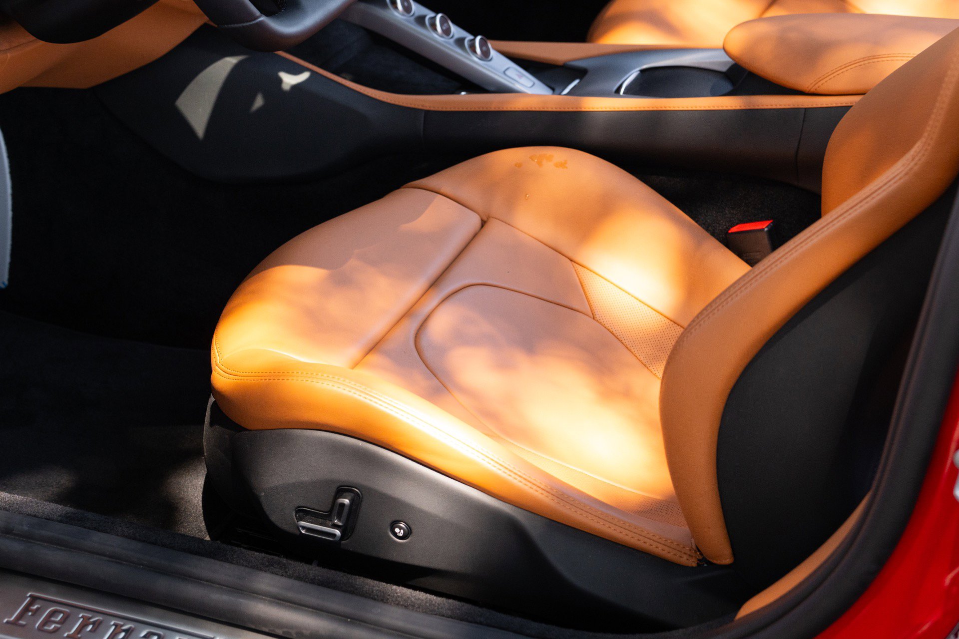 Used 2023 Ferrari Portofino M RWD image 45