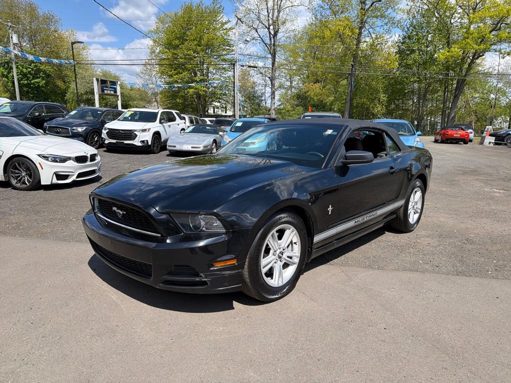 Used 2014 Ford Mustang Convertible RWD image 1