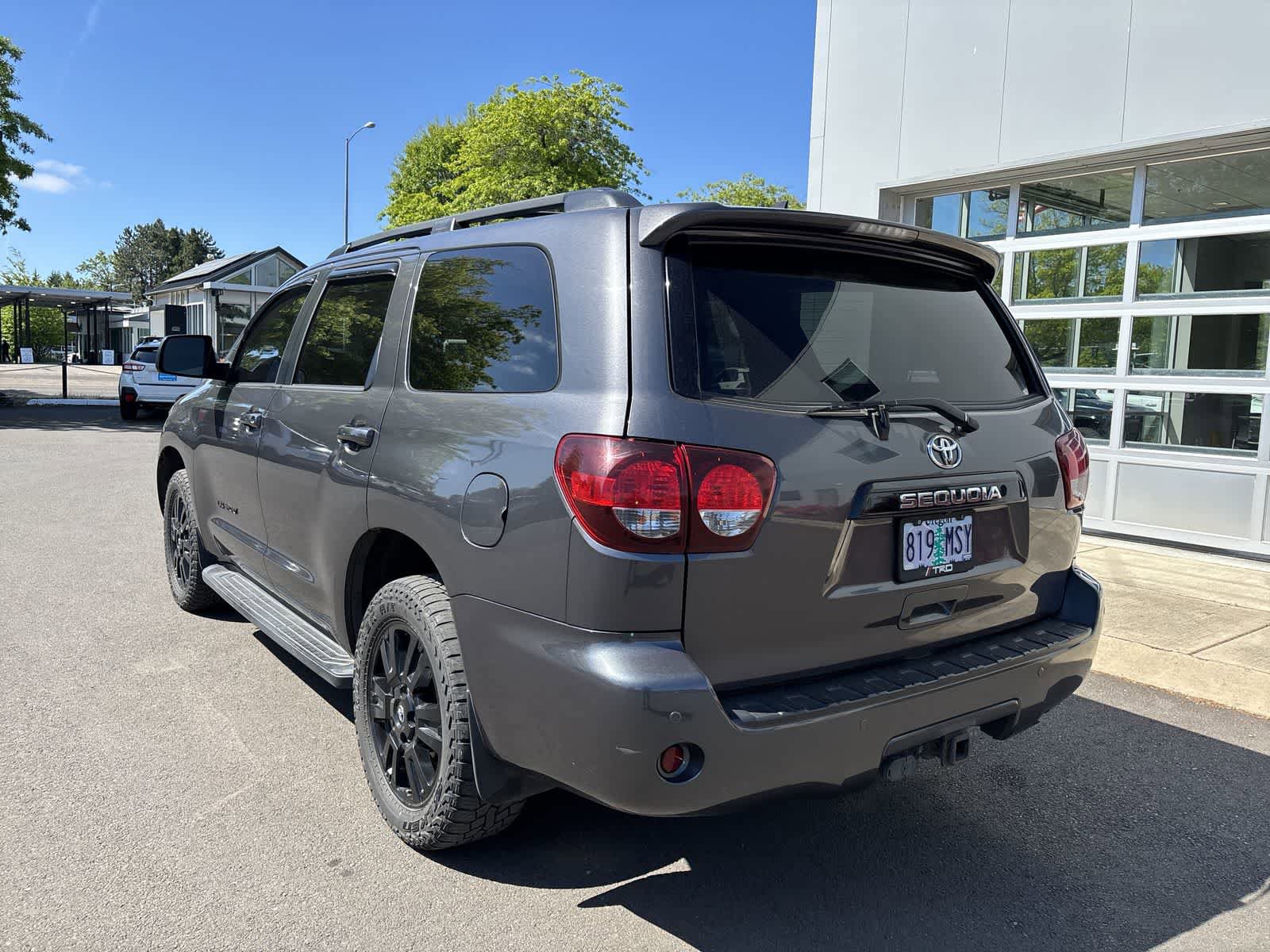Used 2018 Toyota Sequoia TRD Sport AWD/4WD image 3