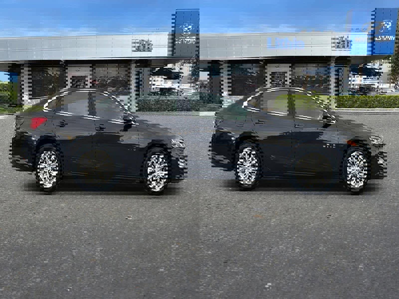 Used 2023 Chevrolet Malibu LT image 9